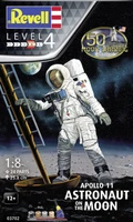 03702  фигуры  Apollo 11 Astronaut On the Moon  (1:8) 4009803895253