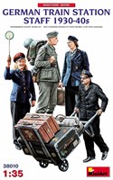38010  фигуры  German Train Station Staff 1930-40s  (1:35) 4820183312389