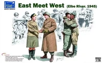 RV35014  фигуры  East meet West (Elbe River 1945)  (1:35) 6953391900128