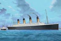 03719  флот  Titanic (W/LED)  (1:200) 9580208037196