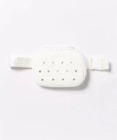 Поясная сумка Crocs Classic Belt Bag белый 48304965