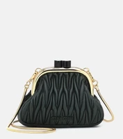 Кожаный клатч Miu Belle Mini с эффектом матрасного стежка Miu Miu, Smeraldo 25624800