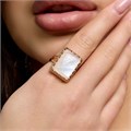 Кольцо 19 р Каталог >> Бижутерия >> Ювелирная бижутерия коллекция "Дубай", покрытие позолота, вставка: искусственный перламутр, арт.313.544-19 313.544-19