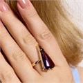 Кольцо 20 р Каталог >> Бижутерия >> Ювелирная бижутерия коллекция "Дубай", покрытие позолота, вставка: фианит, цвет: фиолетовый, арт.414.152-20 414.152-20