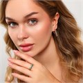 Комплект ювелирной бижутерии коллекция "Дубай" серьги и кольцо 18 р, покрытие позолота, вставка: фианиты, цвет: зеленый, арт.213.979-18 213.979-18