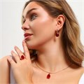 Комплект ювелирной бижутерии коллекция "Дубай" серьги, кулон и кольцо 17 р, покрытие: позолота, вставка: фианит, цвет: красный, арт.213.892-17 213.892-17