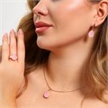 Комплект ювелирной бижутерии коллекция "Дубай" серьги, кулон и кольцо 20 р, покрытие: позолота, вставка: фианит, цвет: розовый матовый, арт.213.887-20 213.887-20
