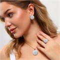 Комплект ювелирной бижутерии серьги, кулон и кольцо 18 р, покрытие: посеребрение, вставка: бусины, цвет: белый, арт.314.637-18 314.637-18
