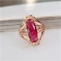 Кольцо 21 р с крупным камнем Каталог >> Бижутерия >> Ювелирная бижутерия коллекция  "Дубай" покрытие: позолота, вставка: фианит, цвет: малиновый, арт.314.477-21 314.477-21