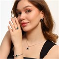 Комплект ювелирной бижутерии серьги, кулон, браслет и кольцо 18 р, покрытие: посеребрение, вставка: фианиты, цвет: прозрачный и зеленый, арт.213.467-18 213.467-18