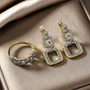 Комплект ювелирной бижутерии Итальянское золото (покрытие желтое 14к), серьги и кольцо 18 р, вставка: фианиты, цвет: прозрачный, арт.217.159-18 217.159-18