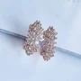 Серьги Каталог >> Бижутерия >> Ювелирная бижутерия Дубайское золото, с покрытием позолотой 18К, вставка: фианиты, цвет: прозрачный, арт.214.673 214.673