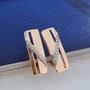 Серьги Каталог >> Бижутерия >> Ювелирная бижутерия Дубайское золото, с покрытием позолотой 18К, вставка: фианиты, арт. 215.045 215.045