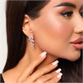 Серьги висячие цветы Каталог >> Бижутерия >> Ювелирная бижутерия коллекция "Дубай" покрытие: позолота, вставка: фианиты, цвет: прозрачный, арт.214.615 214.615