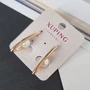 Серьги коллекция "Xuping" галочки, покрытие: позолота, вставка: исск.жемчуг, цвет: белый перламутровый, Х000212264, арт.001.642 001.642
