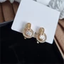 Клипсы с сияющими камнями, покрытие под золото, арт.606.821 606.821