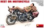 35176  техника и вооружение  REST ON MOTORCYCLE  (1:35) 2000002062868