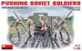 35137  фигуры  PUSHING SOVIET SOLDIERS  (1:35) 2000002108351