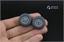 QT35011  дополнения из смолы  Комплект из 5 нагруженных шин для семейства Dodge WC (Звезда)  (1:35) 2000002191230