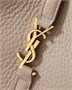 LE 5 À 7 BABY BEA из зернистой кожи SAINT LAURENT, бежевый 47373564