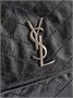 Niki medium crinkled glossed-leather shoulder bag SAINT LAURENT, черный 47345041