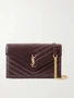 Мини-кошелек с цепочкой Cassandre Envelope из стеганой кожи SAINT LAURENT, бордовый 47345415