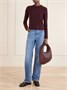 Кожаная сумка через плечо Veneta medium Intrecciato BOTTEGA VENETA, красный 47346014