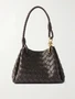 Малая кожаная плечевая сумка Parachute с плетением intrecciato BOTTEGA VENETA, коричневый 47344638