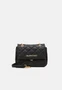 Сумка на плечо Valentino стеганая с клапаном и золотой фурнитурой, черный 1736769