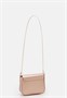 Сумка Valentino на плечо с декоративной кисточкой, розовое золото 1696909