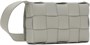 Серая маленькая сумка-кассета Bottega Veneta 4086322