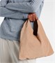 Биндл маленькая замшевая сумка-тоут The Row, Beige Melange 25632980