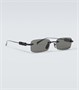Прямоугольные солнцезащитные очки Gucci 25623739