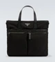 Сумка-тоут с отделкой из Re-Nylon кожи Prada, черный 25633158