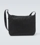 Путешественник Маленькая кожаная сумка через плечо Intreccio Bottega Veneta, Black-Silver 25641267