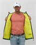 Ветровка спортивная мужская с капюшоном softshell желтого цвета 9563J 312073557